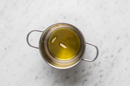 Preparazione Patate alla pizzaiola - Fase 1 Preparazione Patate alla pizzaiola - Fase 1