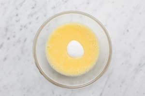 Preparazione Torta di mele veloce - Fase 1