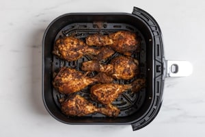 Preparazione Cosce di pollo speziate in friggitrice ad aria - Fase 4