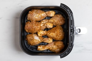 Preparazione Cosce di pollo speziate in friggitrice ad aria - Fase 3