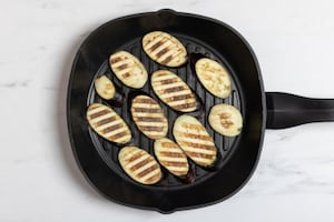 Preparazione Pasta fredda con melanzane - Fase 2