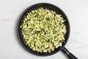 Preparazione Pasta fredda salmone e zucchine - Fase 2