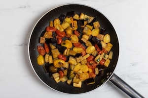 Preparazione Pasta con melanzane e pomodorini - Fase 3
