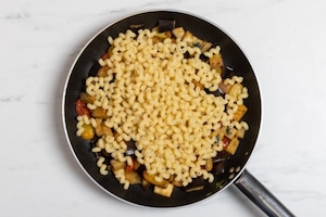 Preparazione Pasta con melanzane e pomodorini - Fase 3