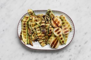 Preparazione Salmone con zucchine marinate - Fase 1