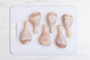 Preparazione Cosce di pollo in friggitrice ad aria - Fase 1