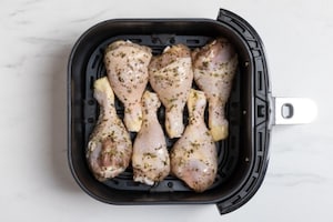 Preparazione Cosce di pollo in friggitrice ad aria - Fase 2