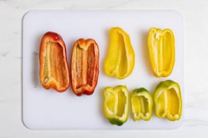 Preparazione Peperoni grigliati con burrata e briciole croccanti - Fase 1