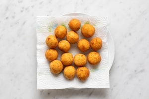 Preparazione Polpette di ricotta - Fase 3