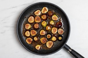 Preparazione Bruschette ai fichi e formaggio - Fase 2