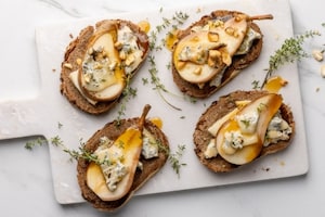 Preparazione Bruschette autunnali con le pere - Fase 4