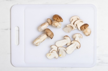 Preparazione Risotto ai funghi porcini e formaggio erborinato - Fase 1 Preparazione Risotto ai funghi porcini e formaggio erborinato - Fase 1