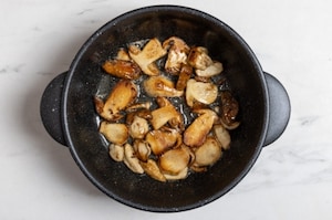 Preparazione Risotto ai funghi porcini e formaggio erborinato - Fase 1