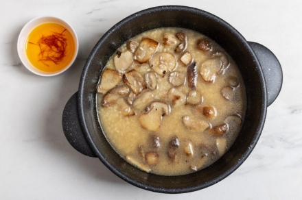 Preparazione Risotto ai funghi porcini e formaggio erborinato - Fase 2 Preparazione Risotto ai funghi porcini e formaggio erborinato - Fase 2