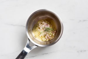 Preparazione Risotto all'Ossolano DOP con riduzione al Prünent - Fase 1