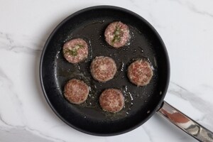 Preparazione Hamburger di cinta senese - Fase 1