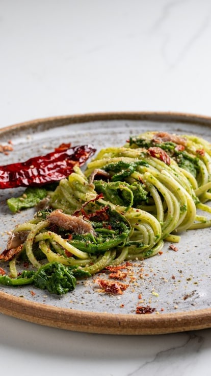 Pasta con peperoni cruschi