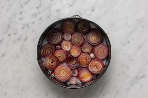 Preparazione Tarte tatin vegana alle cipolle - Fase 3