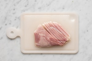 Preparazione Tortellini panna e prosciutto - Fase 1