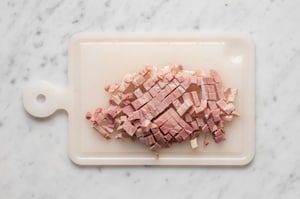 Preparazione Tortellini panna e prosciutto - Fase 1