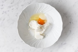 Preparazione Frittelle con ricotta - Fase 1