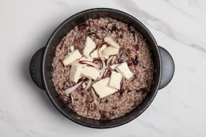 Preparazione Risotto radicchio e taleggio - Fase 4