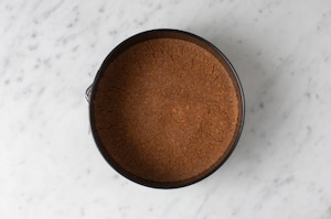 Preparazione Cheesecake Lotus - Fase 2