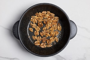 Preparazione Risotto gorgonzola e noci - Fase 1