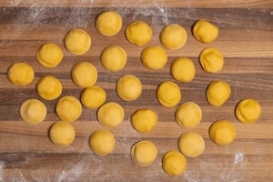 Preparazione Anolini in brodo - Fase 5