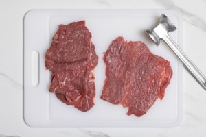 Preparazione Braciole napoletane al sugo - Fase 1