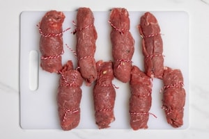 Preparazione Braciole napoletane al sugo - Fase 4