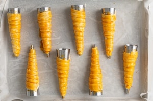 Preparazione Carote di sfoglia ripiene - Fase 2