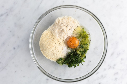 Preparazione Frittelle di asparagi - Fase 2 Preparazione Frittelle di asparagi - Fase 2