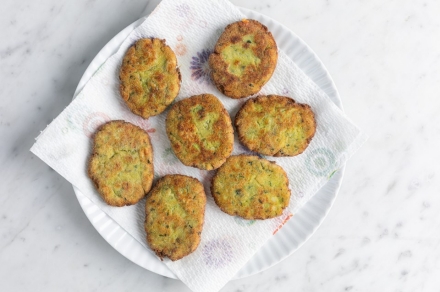 Preparazione Frittelle di asparagi - Fase 3 Preparazione Frittelle di asparagi - Fase 3