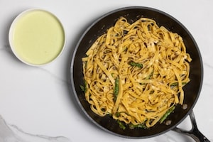 Preparazione Tagliatelle con salsa tartufata e asparagi  - Fase 4