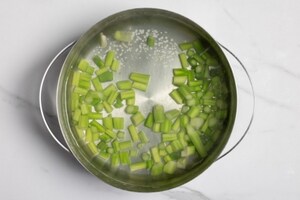 Preparazione Tagliatelle con salsa tartufata e asparagi  - Fase 2