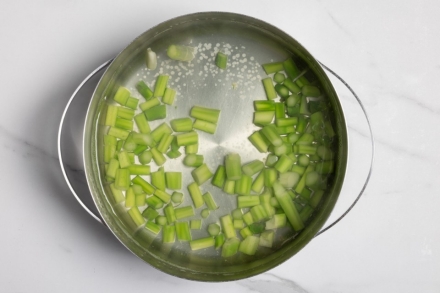 Preparazione Tagliatelle con salsa tartufata e asparagi  - Fase 2 Preparazione Tagliatelle con salsa tartufata e asparagi  - Fase 2