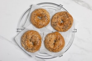 Preparazione Bagels integrali con Philadelphia in friggitrice ad aria - Fase 6