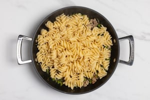 Preparazione Pasta con asparagi e salsiccia - Fase 4