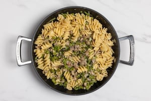 Preparazione Pasta con asparagi e salsiccia - Fase 5