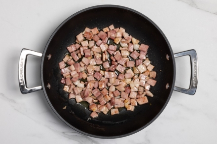 Preparazione Pasta con Philadelphia e prosciutto - Fase 1 Preparazione Pasta con Philadelphia e prosciutto - Fase 1