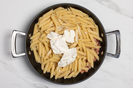 Preparazione Pasta con Philadelphia e prosciutto - Fase 2 Preparazione Pasta con Philadelphia e prosciutto - Fase 2