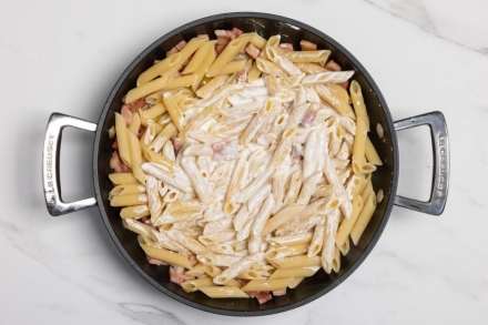 Preparazione Pasta con Philadelphia e prosciutto - Fase 2 Preparazione Pasta con Philadelphia e prosciutto - Fase 2