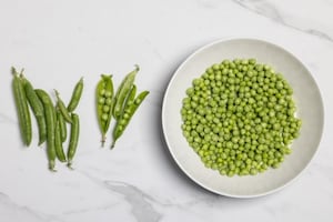 Preparazione Pasta fredda Philadelphia, salmone e piselli - Fase 1