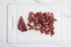 Preparazione Pasta con tonno fresco - Fase 1