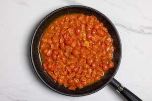 Preparazione Pasta con tonno fresco - Fase 3