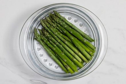 Preparazione Asparagi al vapore - Fase 2 Preparazione Asparagi al vapore - Fase 2