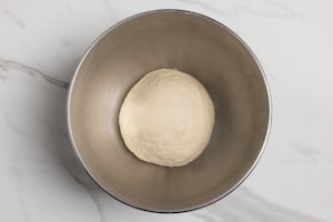 Preparazione Bagel con Philadelphia, salmone e avocado - Fase 2