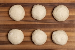 Preparazione Bagel con Philadelphia, salmone e avocado - Fase 3