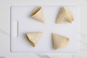 Preparazione Coni di piadina con formaggio e mortadella - Fase 2